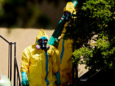 Медсестра из Техаса могла подхватить Эболу, нарушив правила