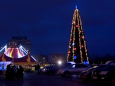 Мэр Калининграда запретил встречать Новый год у городской елки