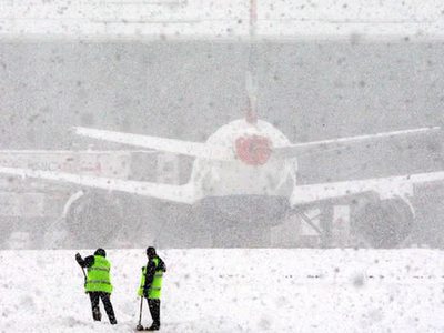 Снегопад закрыл аэропорты Анапы и Краснодара