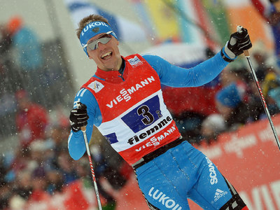 Крюков победил в спринтерской гонке  лыжного Кубка мира