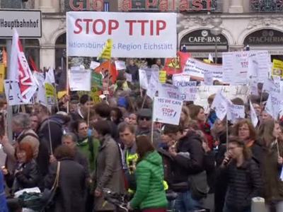 Немцы и бельгийцы протестуют против США и ГМО