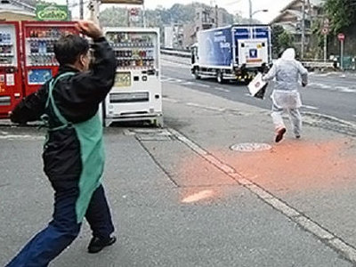 В Японии владельцы магазинов отстреливают воров шариками с краской