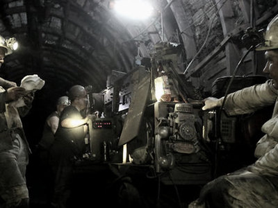 В Кузбассе шахту Заречная эвакуировали из-за пожара
