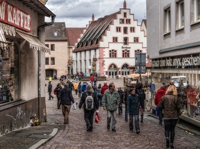 Российские собственники распродают элитное заграничное жилье