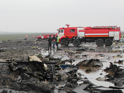 Самолет МЧС протестировал отремонтированную взлетную полосу ростовского аэропорта