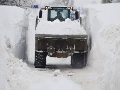 На юге Челябинской области образовались 3-метровые снежные туннели