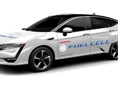Водородная Honda Clarity получила автопилот