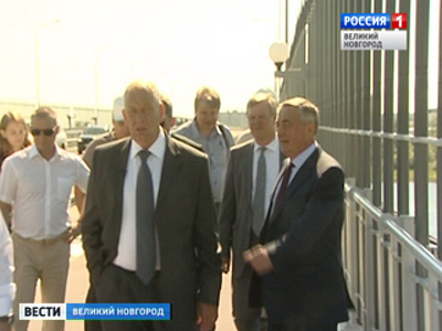 Губернатор и мэр проверили готовность третьего автомобильного моста через Волхов