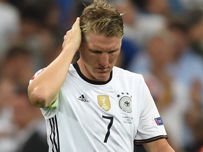 Моуринью готов избавиться от Швайнштайгера, Блинда и Маты