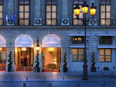 В Париже и окрестностях рухнули цены на отели