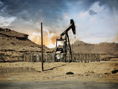 Запасы нефти в США выросли, цены упали
