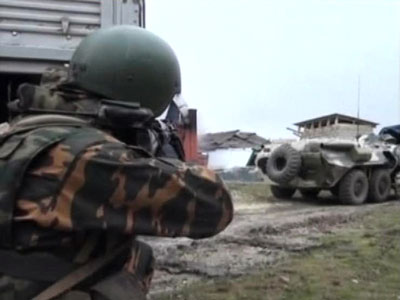 Двое военнослужащих погибли при обстреле колонны в Ингушетии